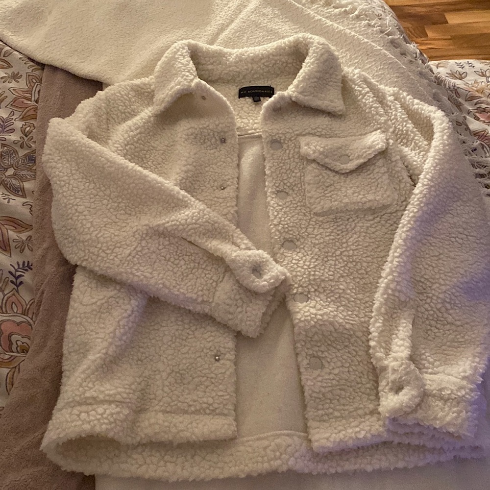 No Boundaries Like NEW Cream Fleece Button Down Jacket (Medium)